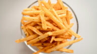 Ma è vero che le patatine fritte nella friggitrice ad aria sono più sane?